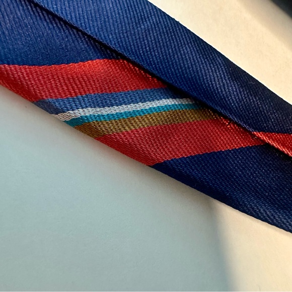 Vintage Jos A. Bank Executive Collection Navy Striped Classic Italian Silk Tie - Picture 5 of 8